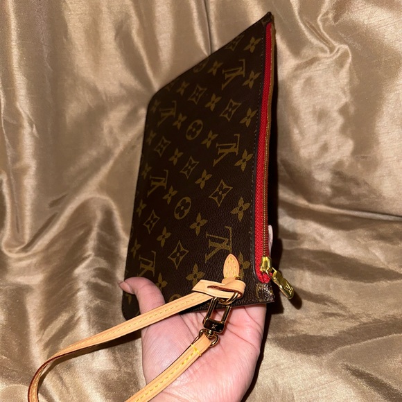 ❌SOLD❌Louis Vuitton Neverfull Pochette - Picture 10 of 12